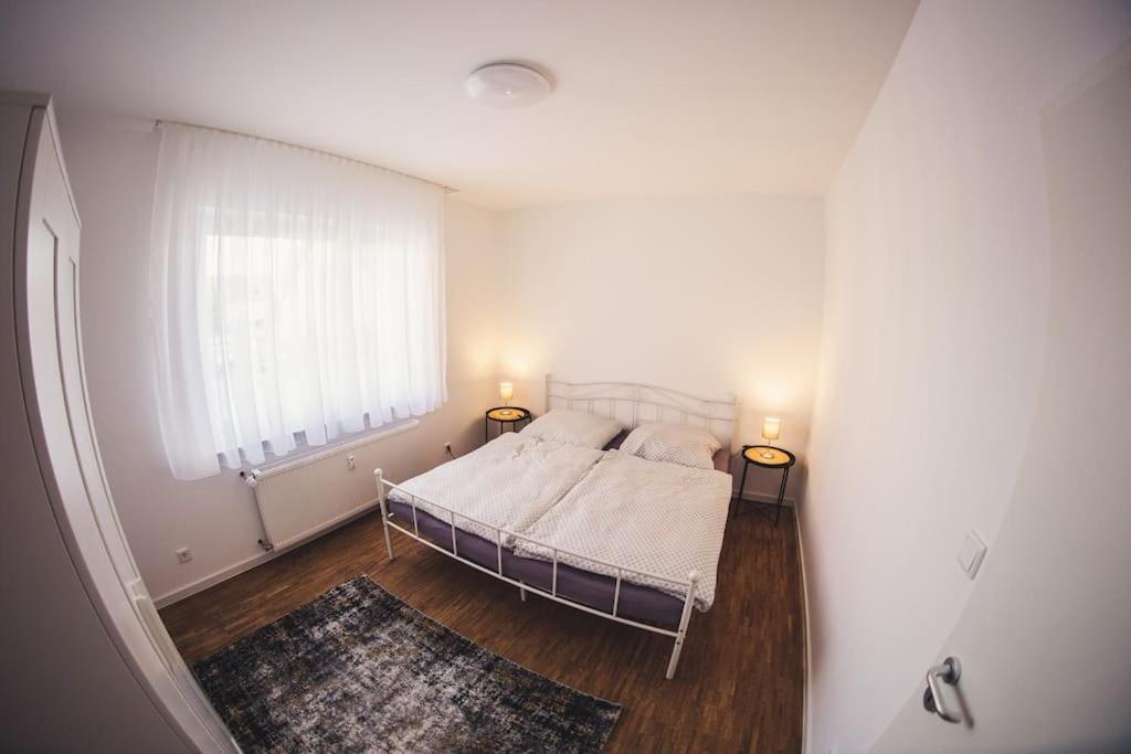 Wunderschoene Neue 3,5 Zimmerwohnung Naehe Kassel Bis 4 Erwachsene 3 Kinder Fuldatal Dış mekan fotoğraf